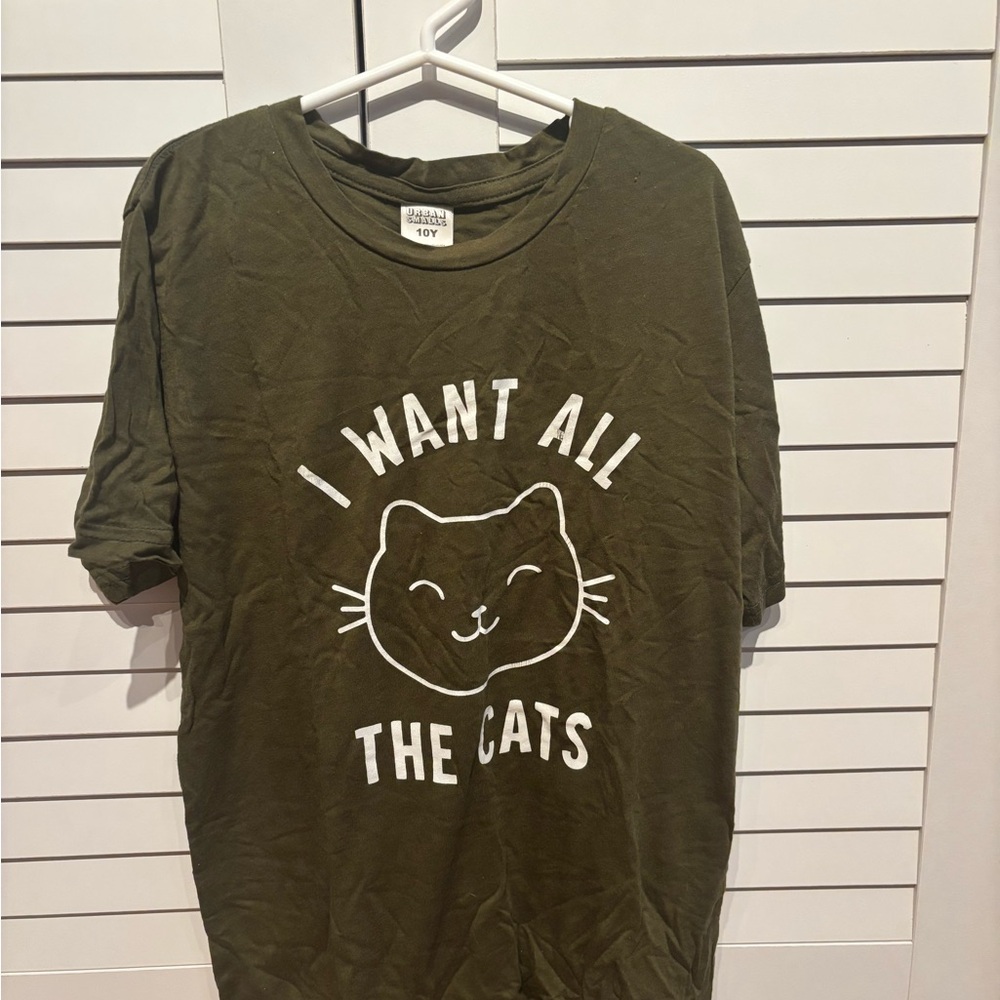 Olive Cat Graphic T-Shirt for Cat Lovers